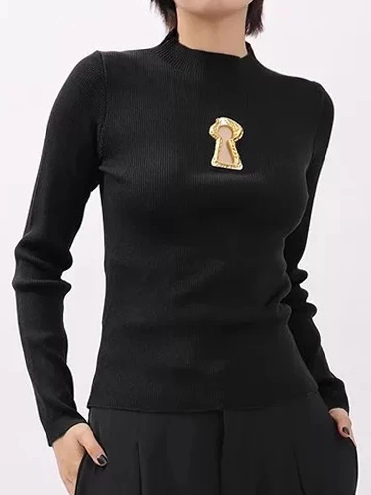 

High-grade metal openwork pullover slim stretch sweater autumn new style thin long-sleeved blouse worn outside and inside.