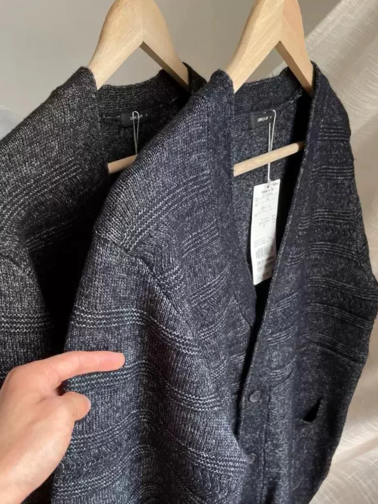 Retro Japanese Style Lazy Loose Men's V-Neck Knitted Wool Cardigan Sweater Jacket Fashionable Urban Casual Long Sleeve