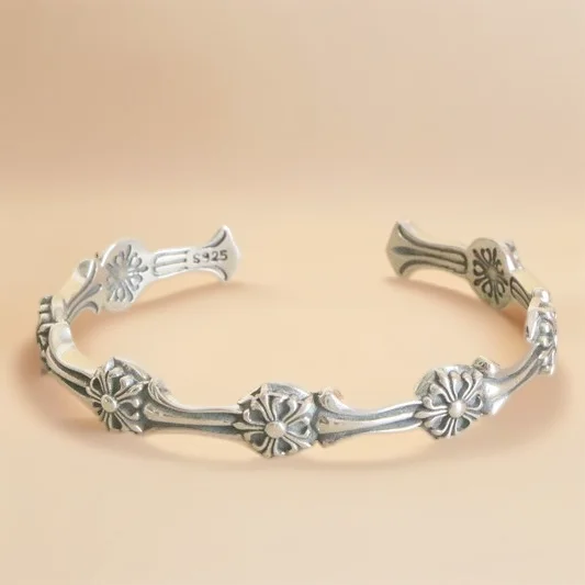 

Male and female personality fashion trendsetters S925 pure silver pentagram opening wide silver European and American bracelet j