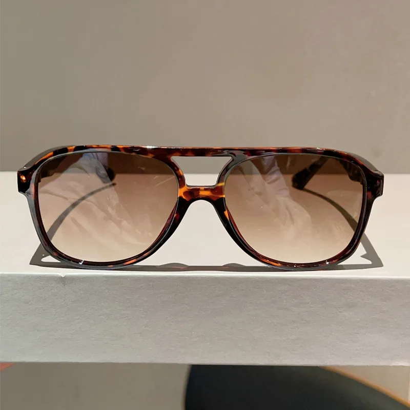 2026 Neue Doppelbrücken-Retro-Sonnenbrille Unisex Modisch und Vielseitig Froschaugen-Pilotenbrille mit Eckigem Rahmen UV400 – Detail 11