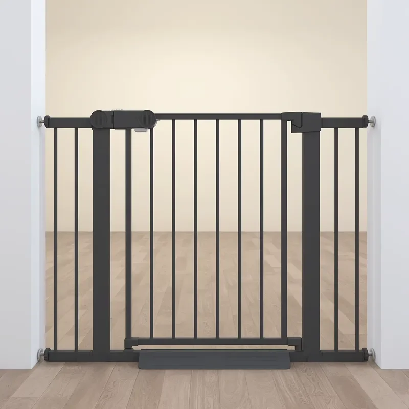 Retractable Baby Safety Gate for Stairs and Doorways Adjustable Width Barrier for Toddlers Indoor Outdoor Use Secure