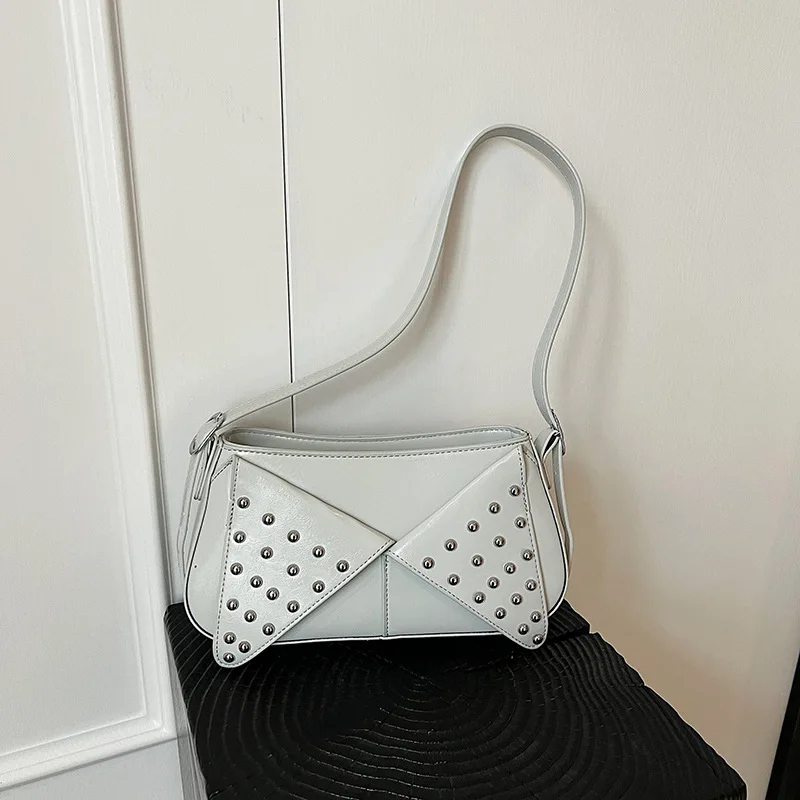 

Euro-American 2025 Summer Rivet Underarm Bag - Niche High-end Punk Street Trend Shoulder Messenger Bag