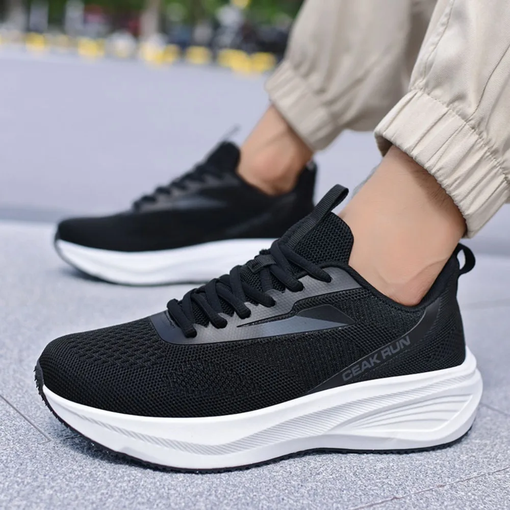 

Spring and Summer Flying Woven Mesh Breathable Color-blocking Soft-soled Lightweight Lace-up Large-sized Casual Running Shoes
