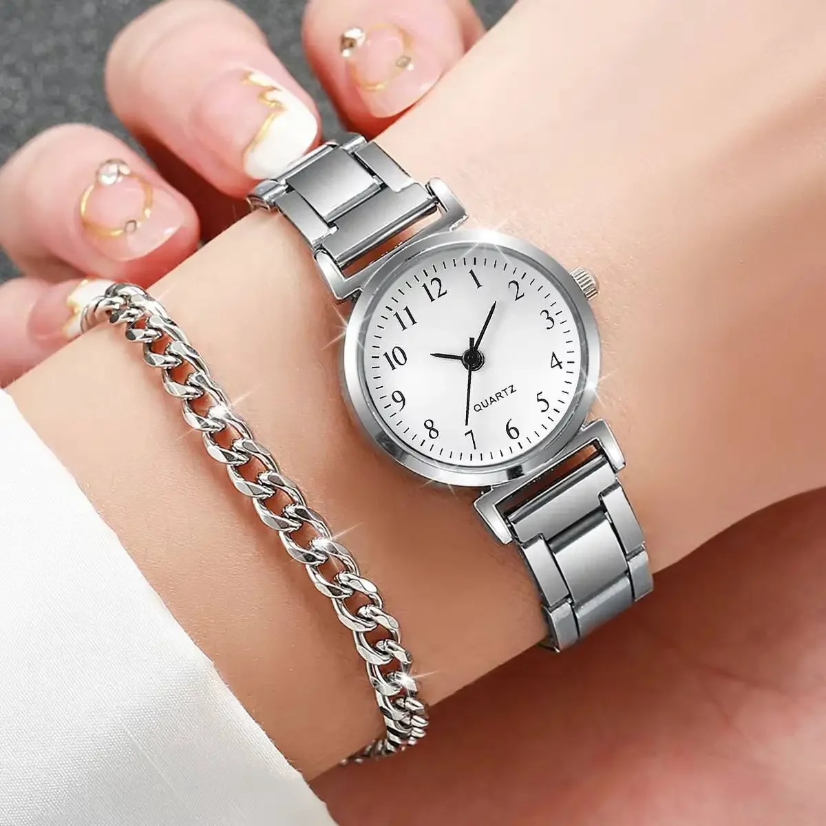 2PCS/Set Fashion Silver Alloy Band Women's Watch Arabic Dial Female Quartz Watches Chain Bracelets Set（Without Box）