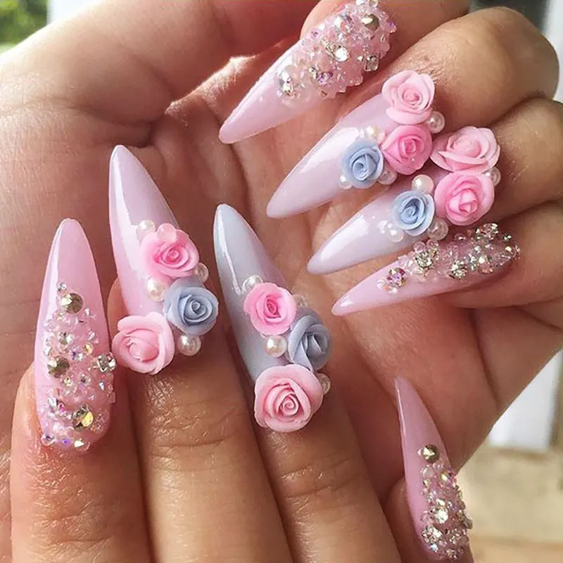 1 pudełko Kolorowe żywiczne ozdoby do paznokci 3D w kształcie róż, słodkie różowe/czerwone/zielone kwiaty z perłami, urocze ręcznie robione ozdoby do paznokci w kształcie róż DI8 Craf