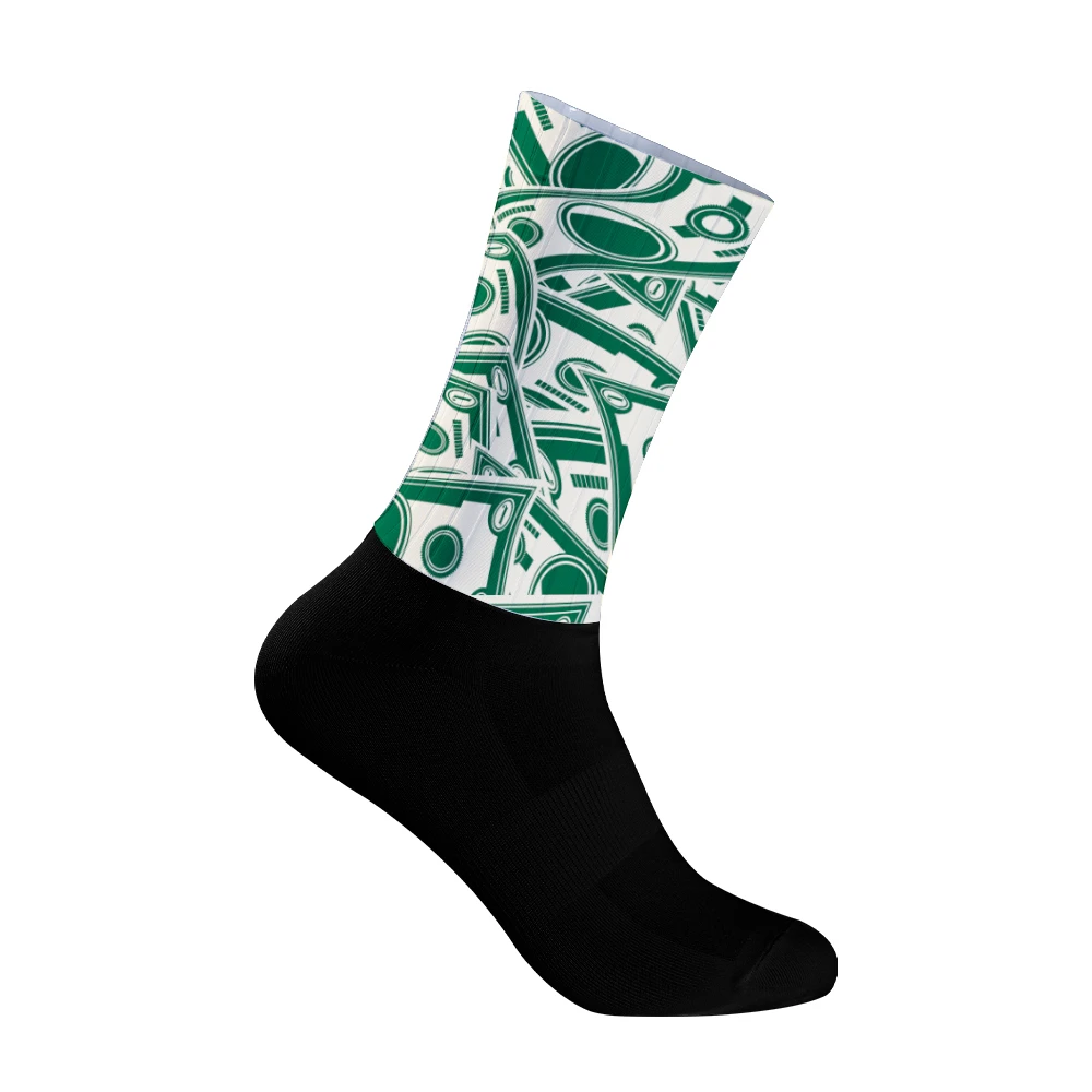 

New 2026 Summer Breathable Cycling Socks Men Women Road Bike Anti Slip Silicone Seamless Aero Socks