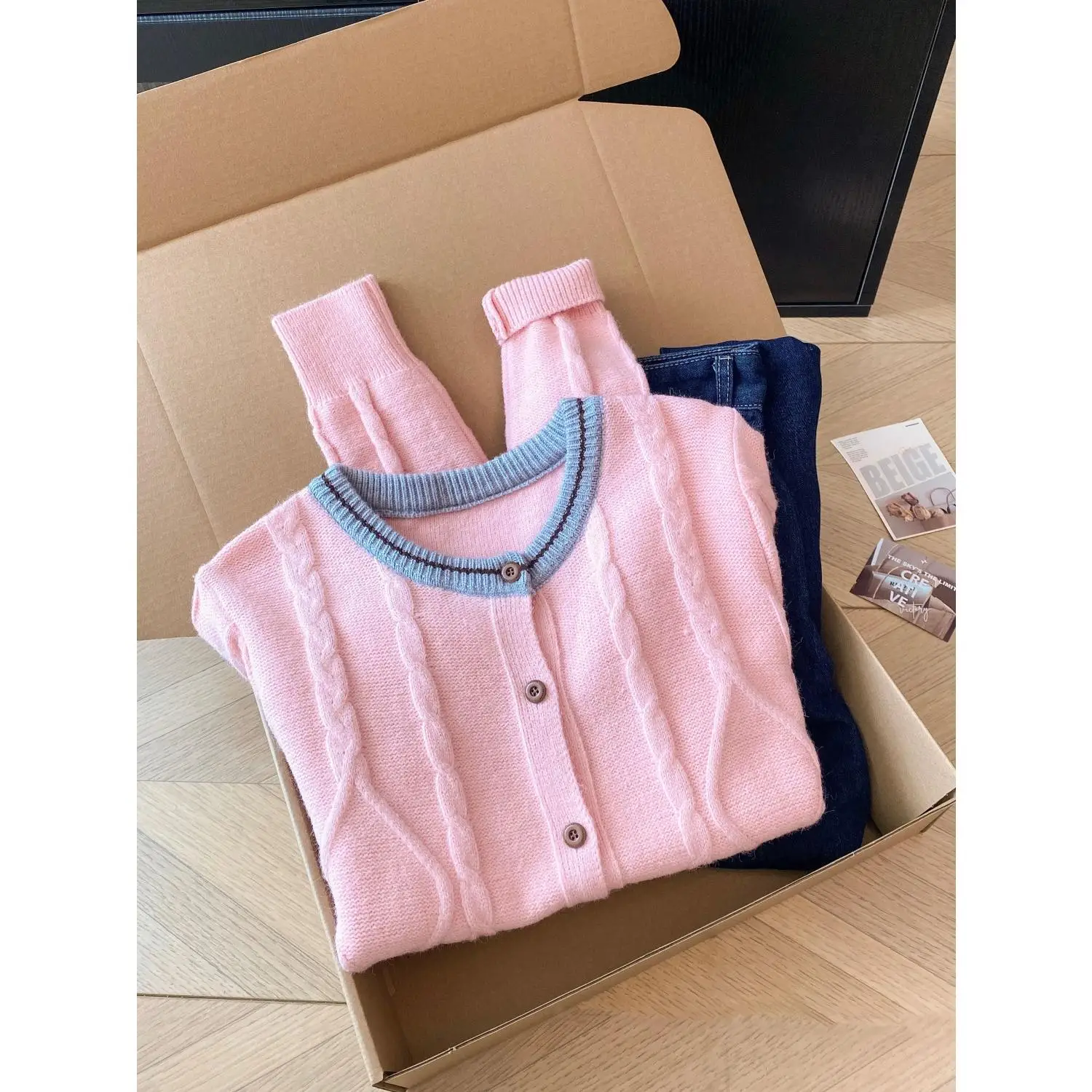 

Модный мягкий розовый вязаный открытый кардиган, женский дизайн, утягивающий удобный топ, нежный ветровой свитер