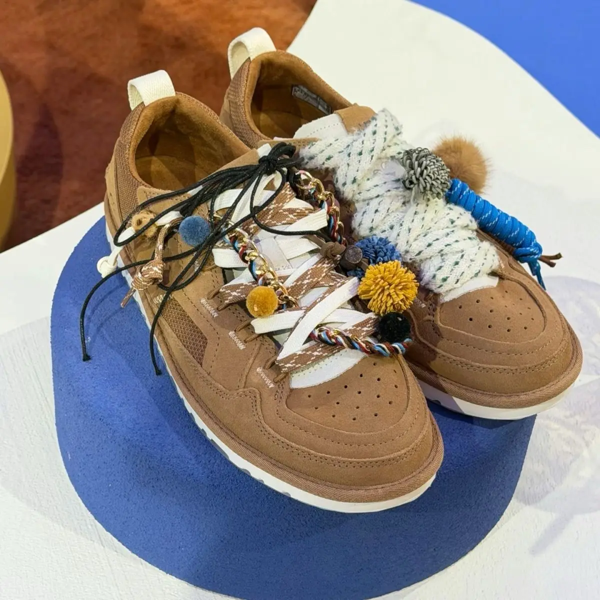 

Летние повседневные кроссовки 2026 для пар: мягкая подошва, дышащие, на шнуровке, для спорта и на каждый день