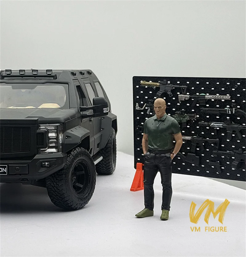 Realistic Diorama 1/18 Desktop Figurines Dominant Man Heavy-set Gentleman Smoking Woman Racing Girl Miniature Scene Props Doll