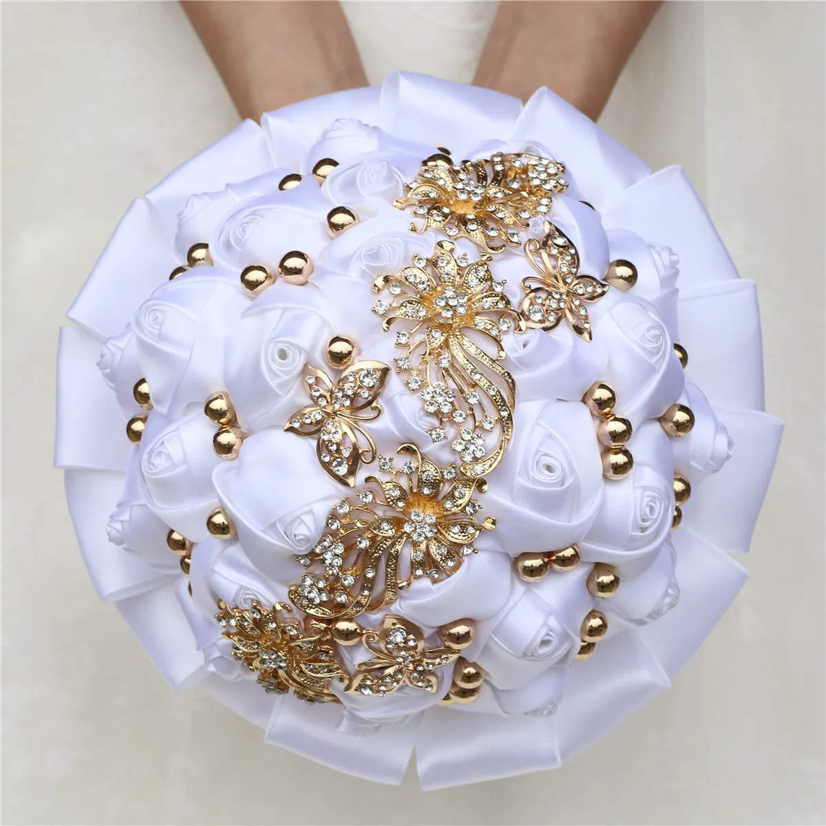 

High Quality White Handmade Bouquet For Bride Bridesmaid Wedding Decor Pearl Rhinestone Simulation Flower Bridal Hand Bouquet