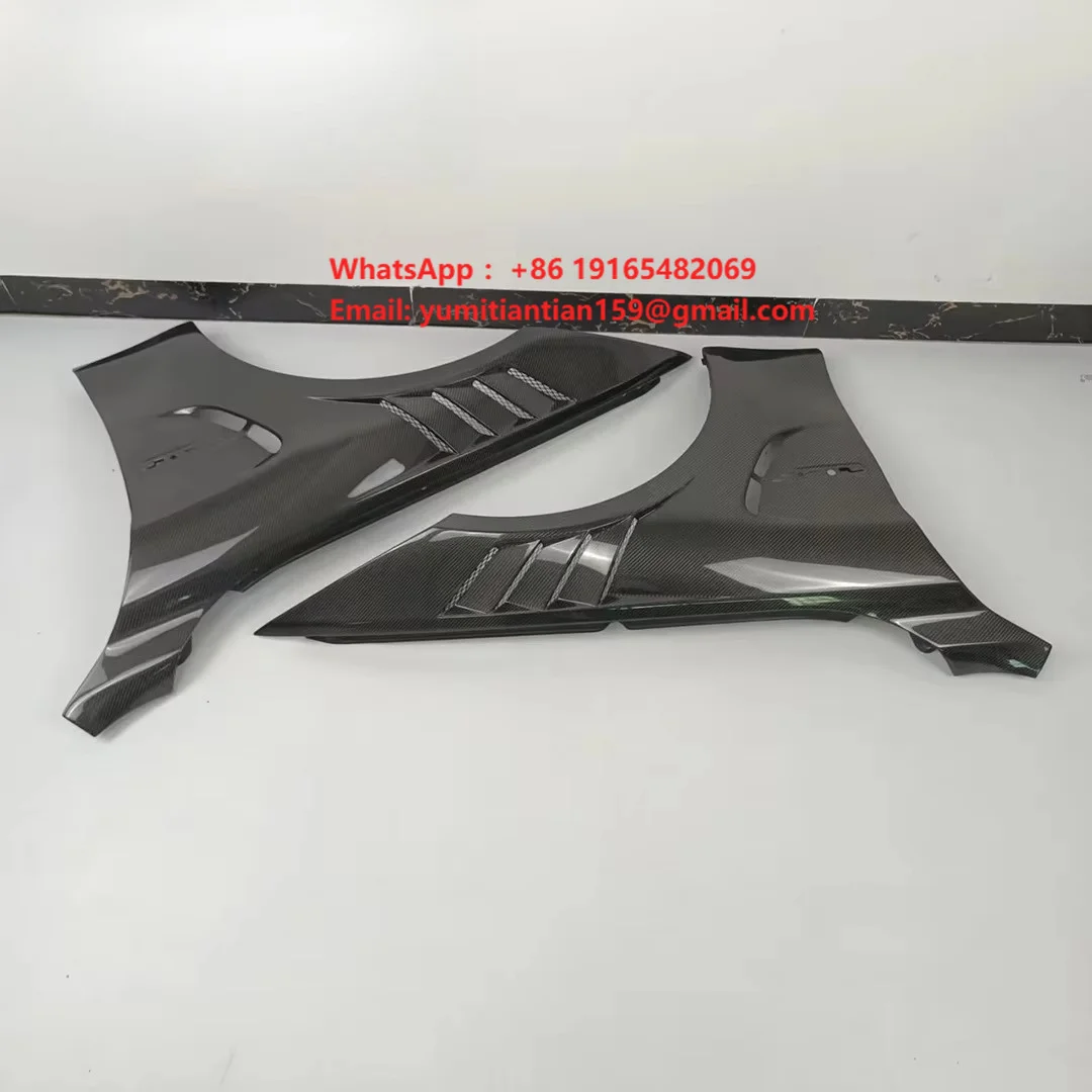 AE Style F82 M4 two-sided Carbon Fiber Fender with Vent for bmw F82 M4
