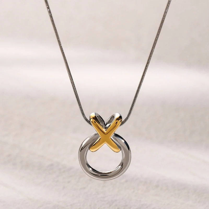 XO Integrated Geometric Pendants Stainless Steel Men Women Light Luxury Fashion OL Necklaces Charm Jewelry Birthday Gift
