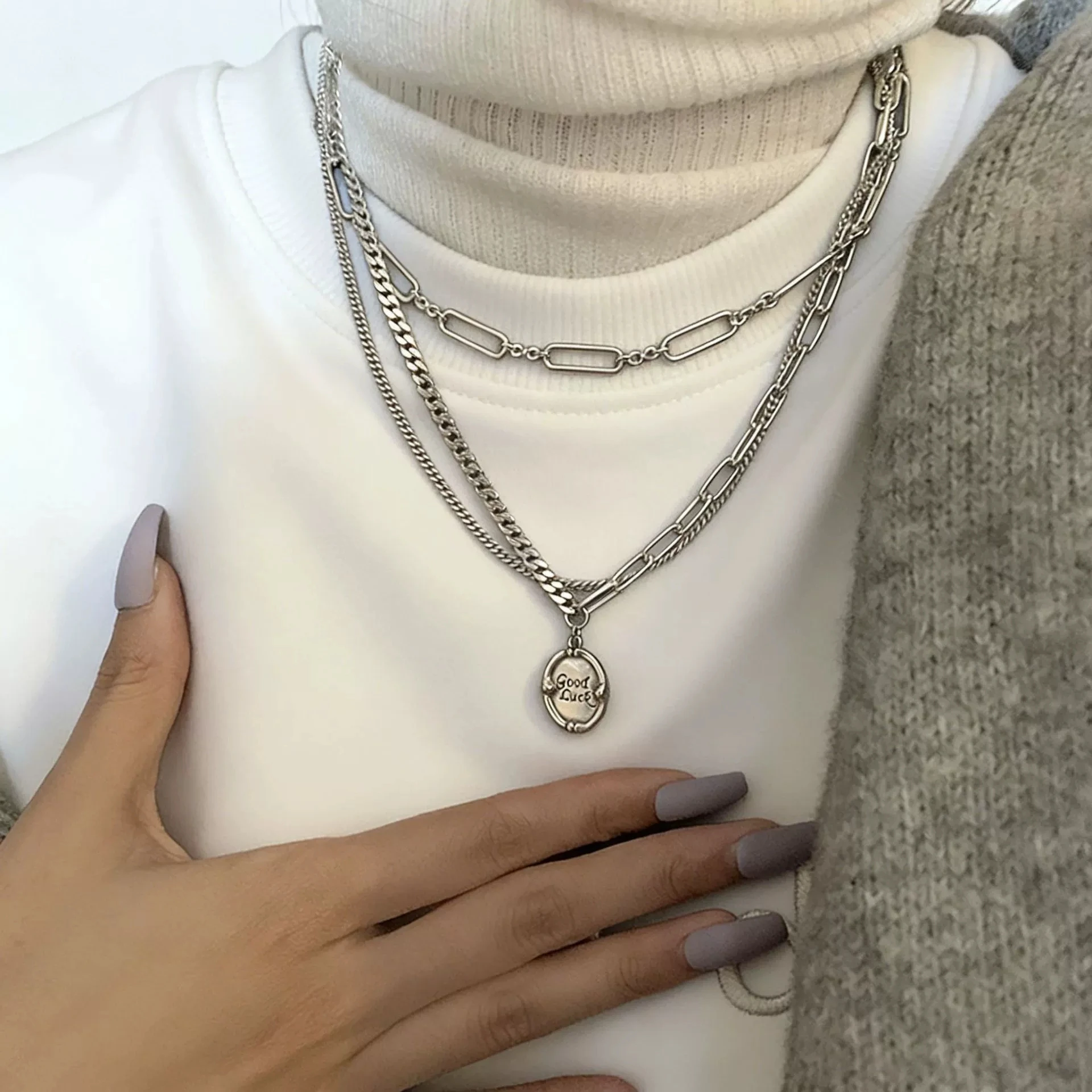 XIYANIKE Vintage Good Luck Letter Pendant Necklaces For Women Hip Hop Fashion New Jewelry Gift Party collares para mujer