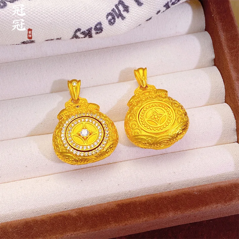 Rotatable Lucky Fortune Bag Pendant Necklace Womens Brass Gold Plated Inlaid Zircon Vintage Chinese Style Light Luxury 2026 Swea