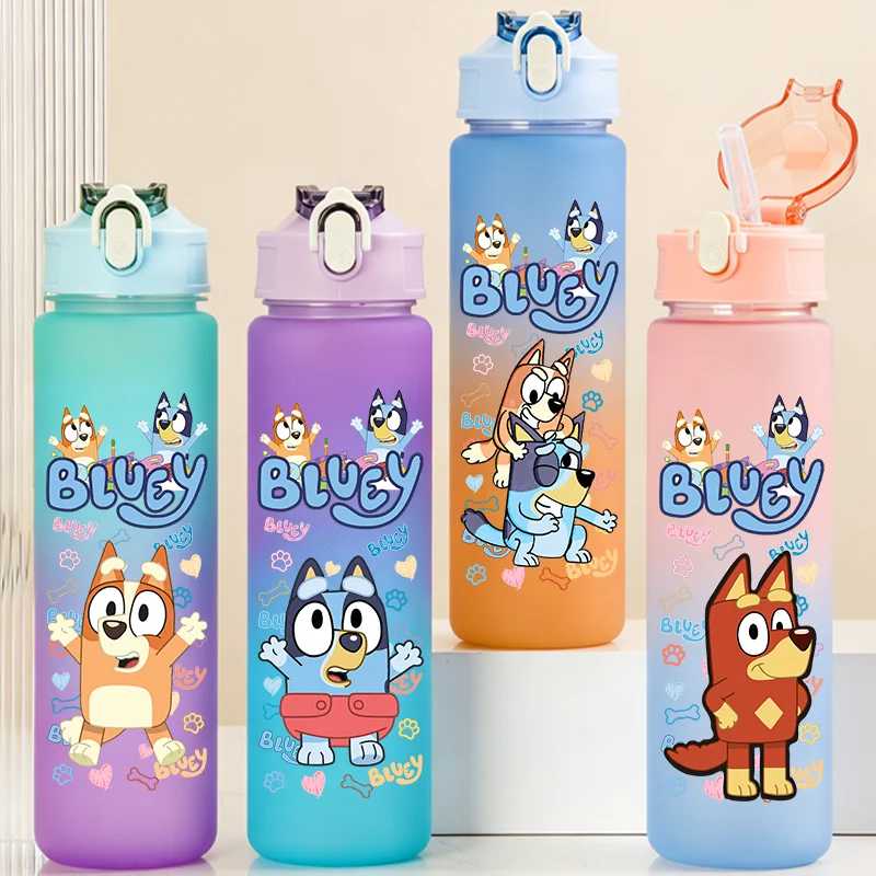 Botella de agua de plástico de 750 ml con diseño de Bluey, Bingo, Heeler, Bandit y Chilli, con pajita y de color degradado, regalo de cumpleaños para niños y niñas.