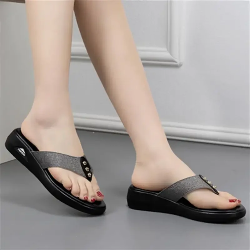 Womens Flip Flops Summer Casual Outdoor Sandals Indoor Bathroom Slippers Women Platform Shoes Beach Slippers Womens Shoes