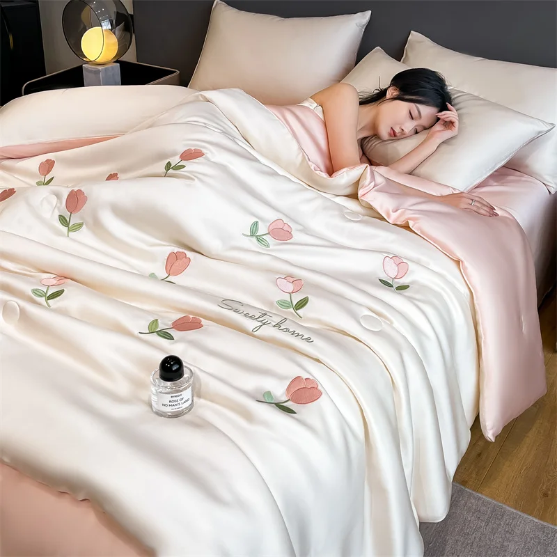 nuovo-set-quattro-pezzi-trapunta-estiva-2025-in-seta-ghiaccio-lavata-ad-acqua-stile-coreano-ins-girl-trapunta-fresca-estiva-lavabile-in-lavatrice-coperta-sottile