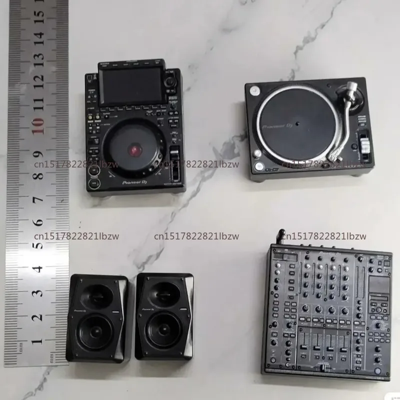 DJ Controller Model, DJ Audio Equipment Miniature Model,Mixer CD Player Keychain