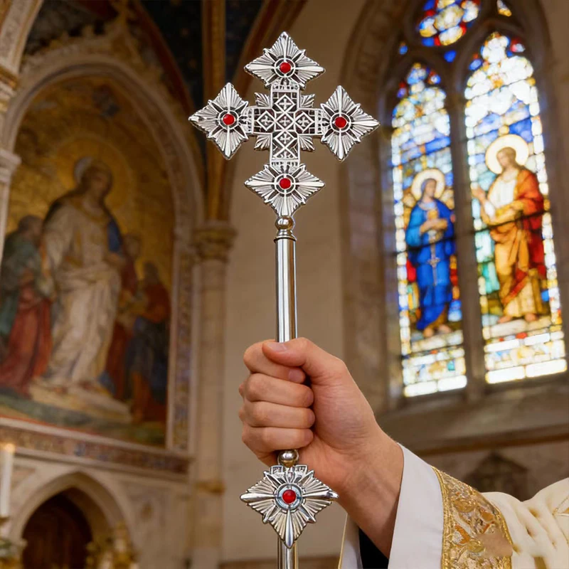 Neues traditionelles vergoldetes orthodoxes Standkreuz mit roten Emaille-Details für die Präsentation am Kirchenaltar und liturgische Feierlichkeiten – Detail 10