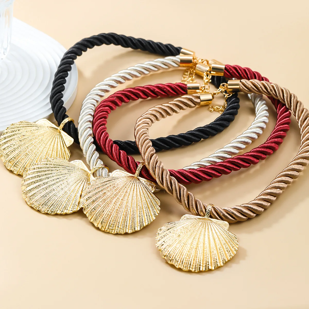 Trendy new earrings necklace combination set women's alloy shell pendant wind party jewelry wholesale