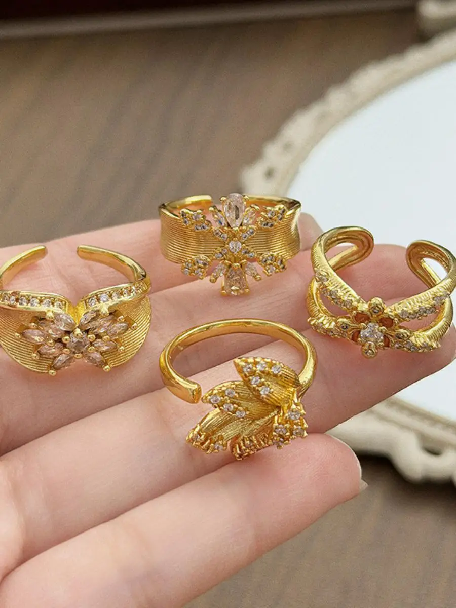 

Vintage Gold Plated Diamond Embedded Zirconia Open Ring for Women Luxury Floral Design Court Sle Matte Fini Faion Jewelry