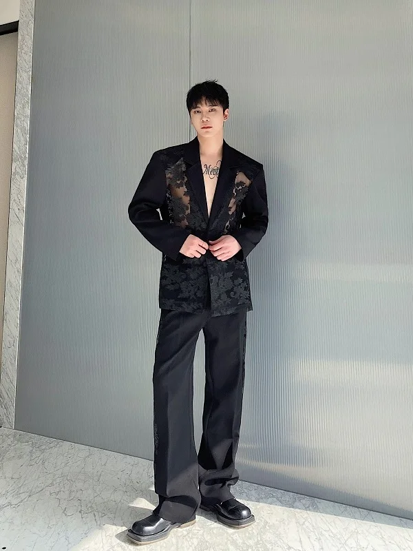 

Весенне-летний комплект с цветочной вышивкой: брюки прямого кроя и топ, модный молодежный повседневный костюм, приталенный силуэт