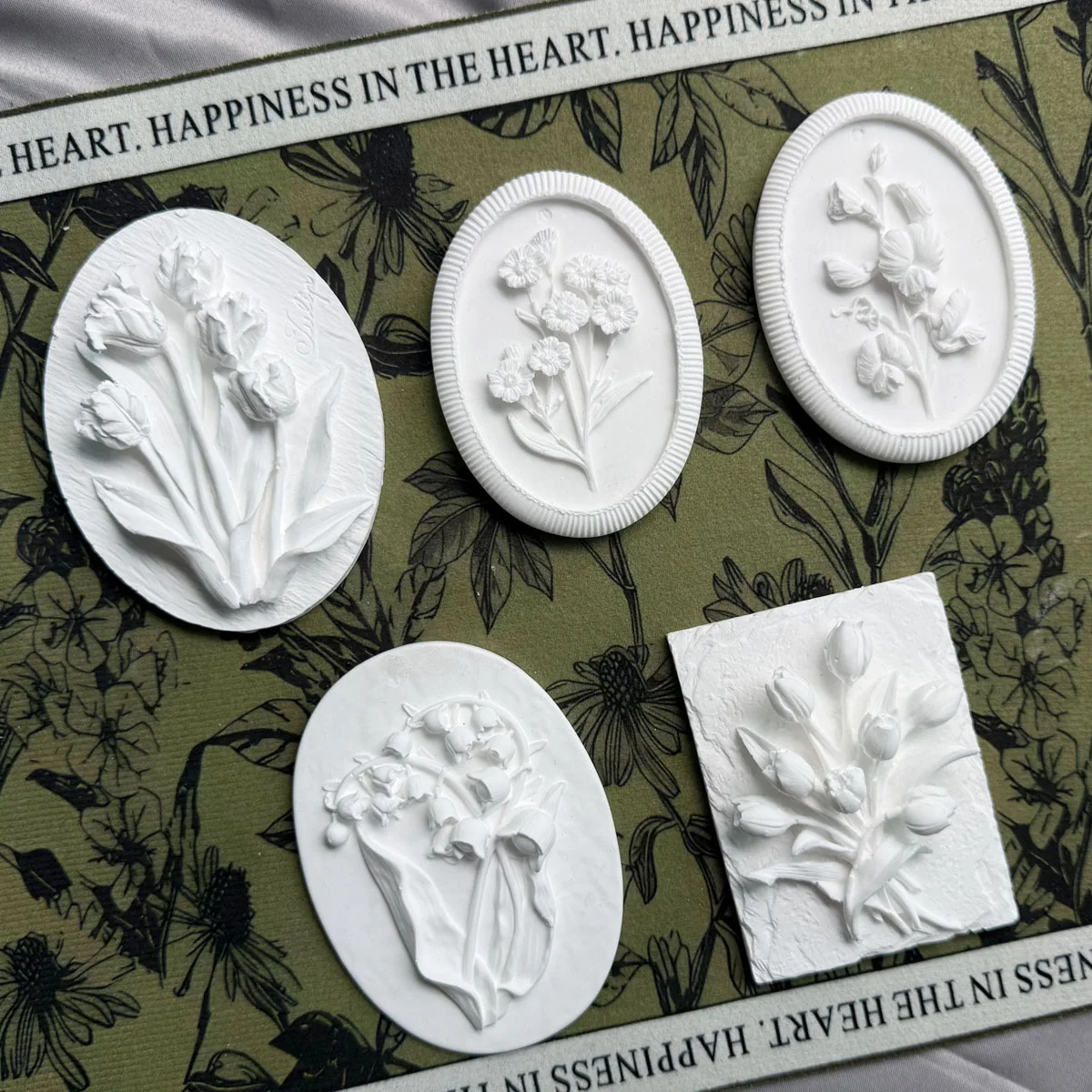 Floral Ins-Style Photography Props Miniature Desktop Ornament Plaster Statue for Photo Decoration Small Accents for Desktop