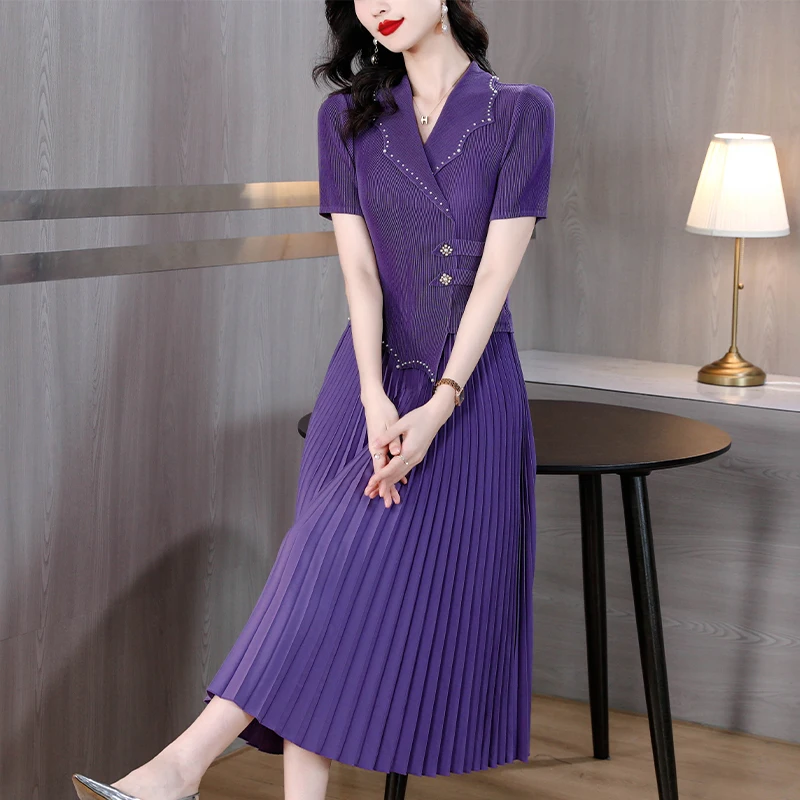 

Pleated Dress 2023 Summer New Elastic Slim Fit Large Size Suit Collar Pin Beads Mid length Large Swing Slim Long Dress