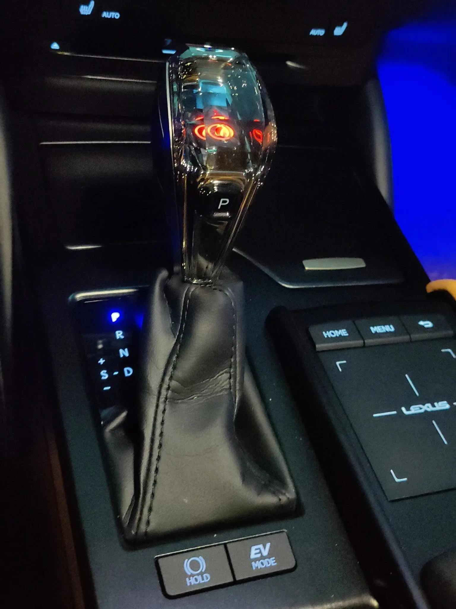 

crystal shift knob It is suitable for Lexus Lx 450d 2016