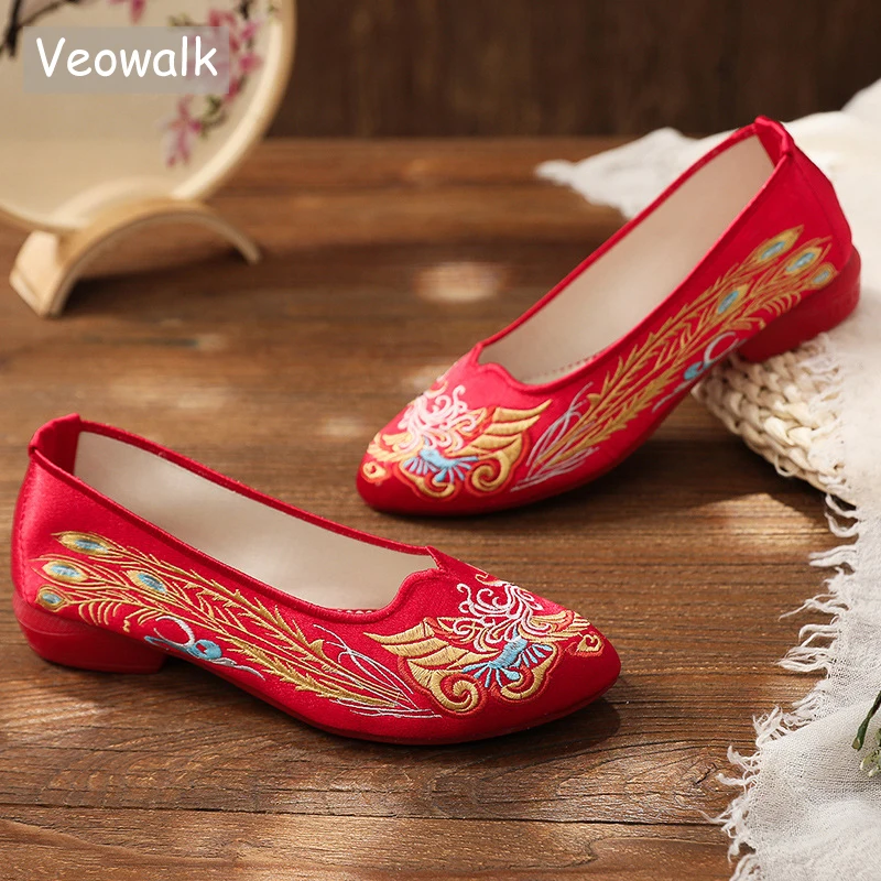 Veowalk Vintage Chinese Style Women Silk Embroidered Red Wedding Shoes High End Elegant Ladies Comfortable Bridal Flat Shoes