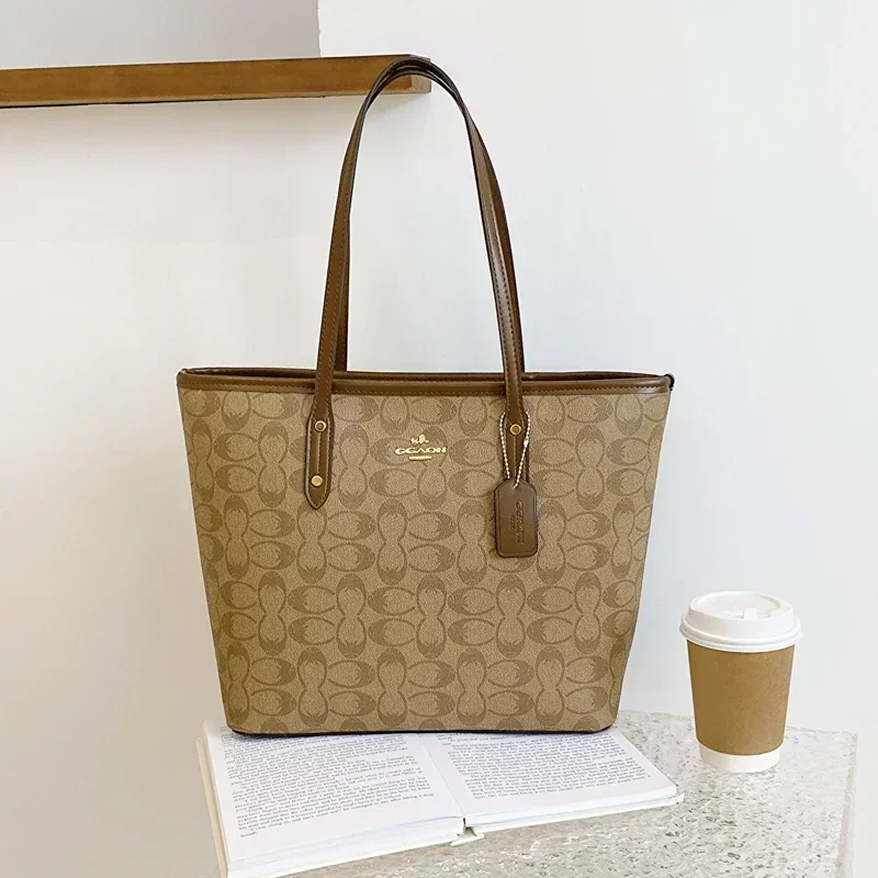 

Minimalist Vintage Leather Diaper Bag: Unique Fashionable Crossbody Handbag For Women With Luxury Designer Letter Logo