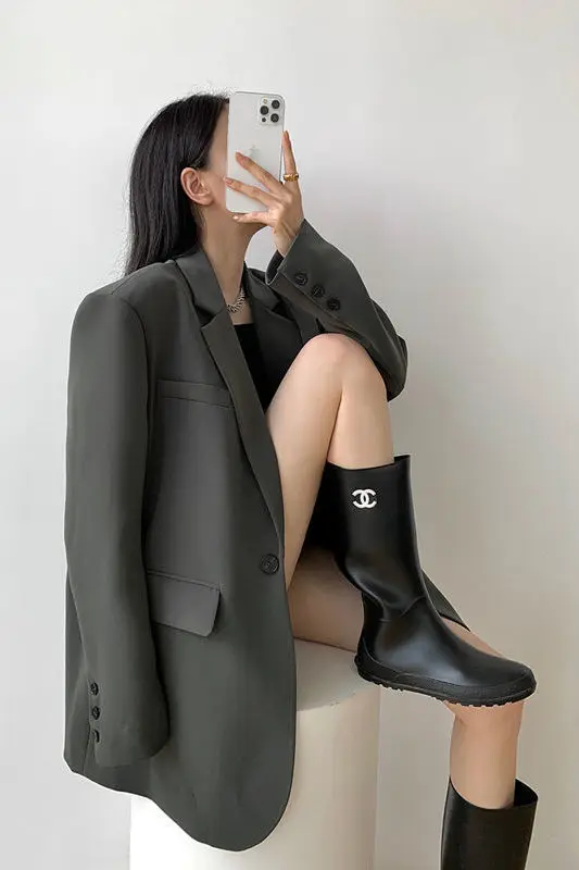 

Ruxueer Свободный повседневный пиджак женский весенне-осенний универсальный черный стильный маленький костюм