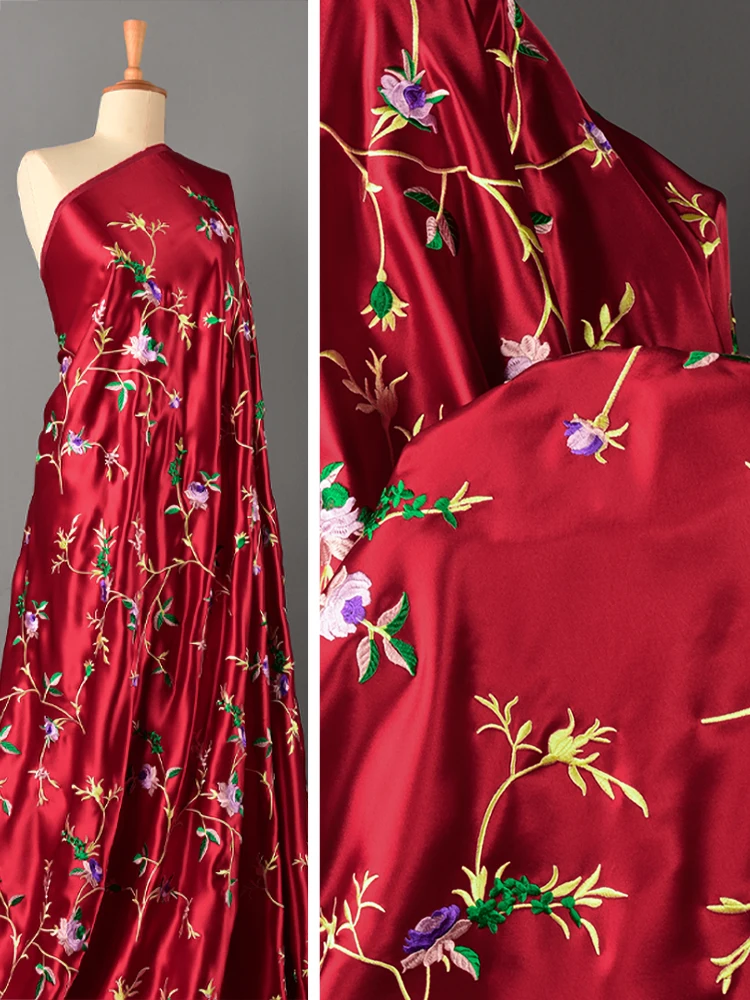 

Ткань из ацетата цвета красного вина, плотная, с вышивкой в стиле сучжоуской вышивки, мягкая, драпирующаяся, для осенних жилетов