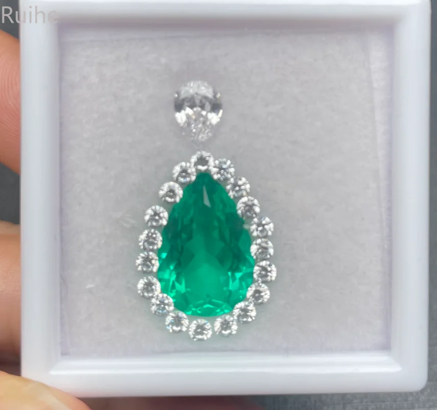 Ruihe Customized10x15mm Pear Shape Lab Grown Emerald Loose Gemstone Set  White D Moissanite for DIY Jewlry Pendant Necklace