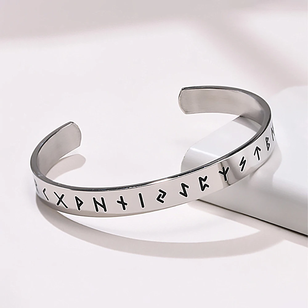 Bracciale Vichingo in Pelle con Nodo Celtico Acciaio Inossidabile e Braccialetti con Amuleto Perline Rune Vegvisir per Uomo Donna