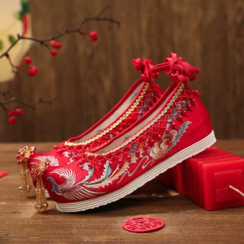 

Женские красные свадебные туфли с вышивкой, весенне-осенние новые туфли Hanfu с увеличенным внутренним ремешком на щиколотке и кисточками из бисера