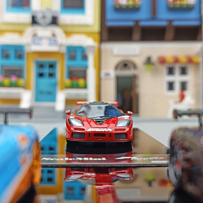 1/64 Model Car Scale Mini F1 GTR & F1 LM Resin Car Model Limited Edition Supercar Model Vehicle Toys Collection Decoration