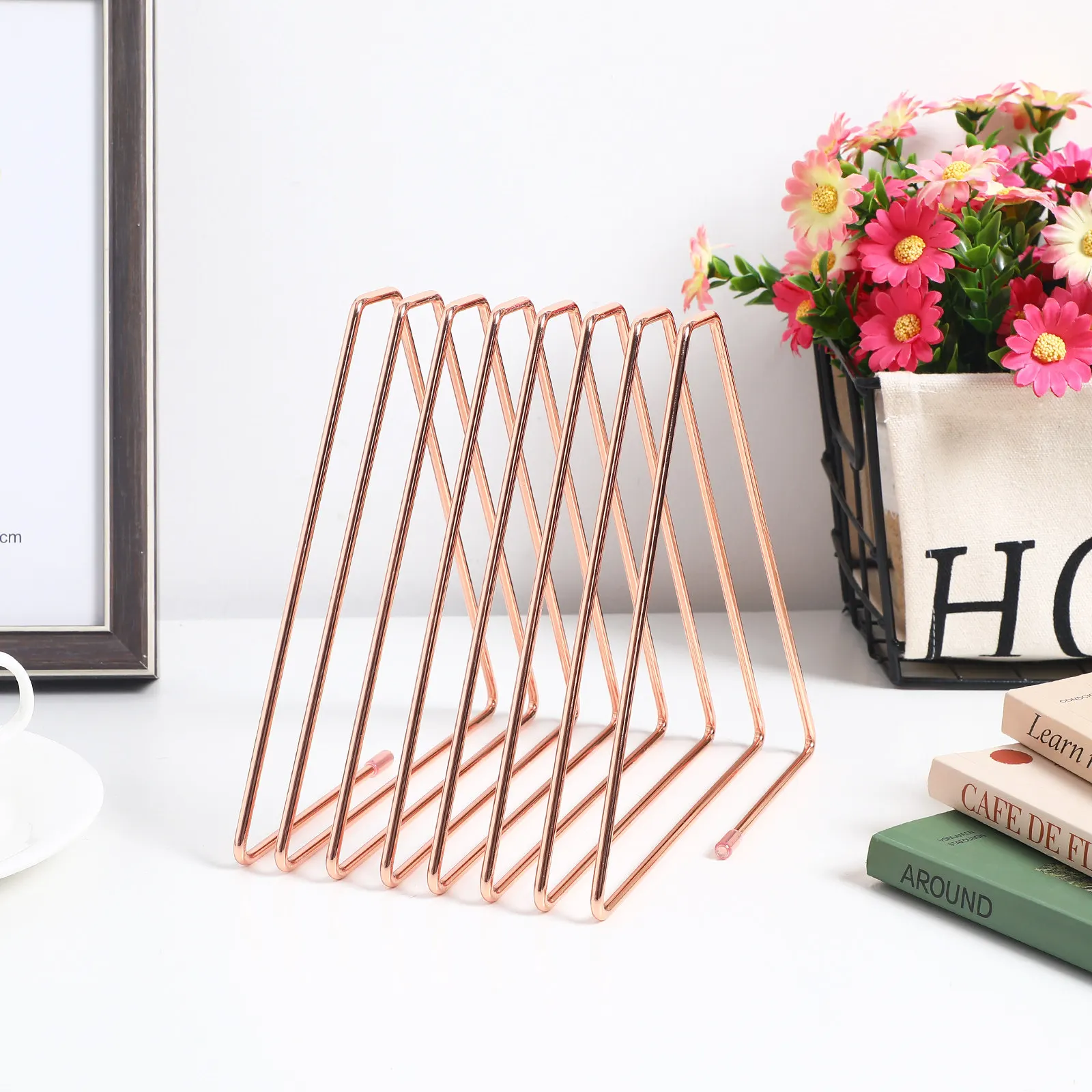 

Expandable Triangle File Holder Metal Desktop Magazine Organizer Wire Book Stand for Vinyl Records Albums Journals Files Desk