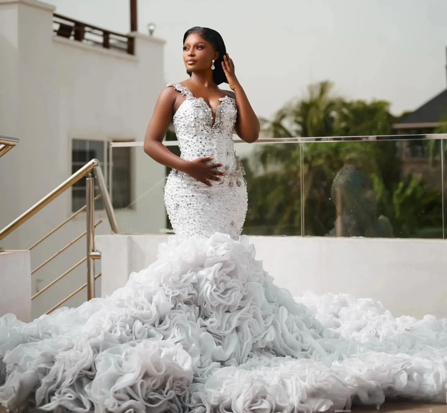 

Gorgeous Mermaid Wedding Dresses Off the Shoulder Beads Crystals Cascading Ruffles African Bride Bridal Gowns Vestiods De Noiva