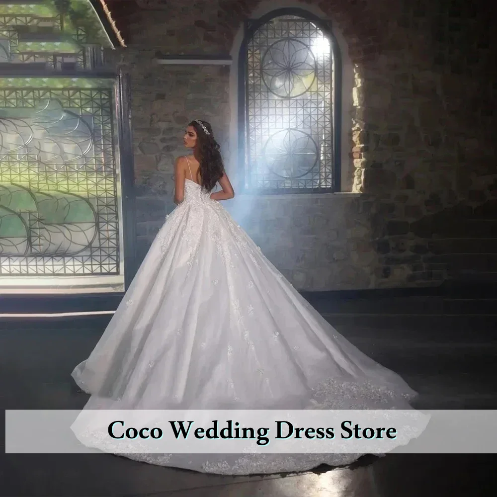 Customized Gorgeous Thin Shoulder Straps Sweetheart Neck Up Back Pearls Flowers Lace Bridal Wedding Dresses Vestido De Novia