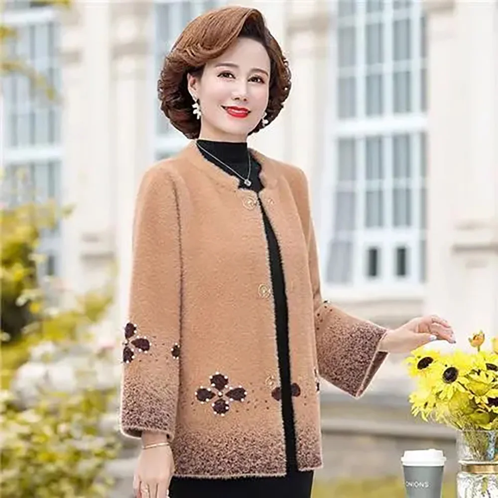 Fashion Mom's New Diamond-encrusted Coat In Autumn And Winter For Middle-aged And Elderly Women  Loose And Warm Mink Velvet Coat