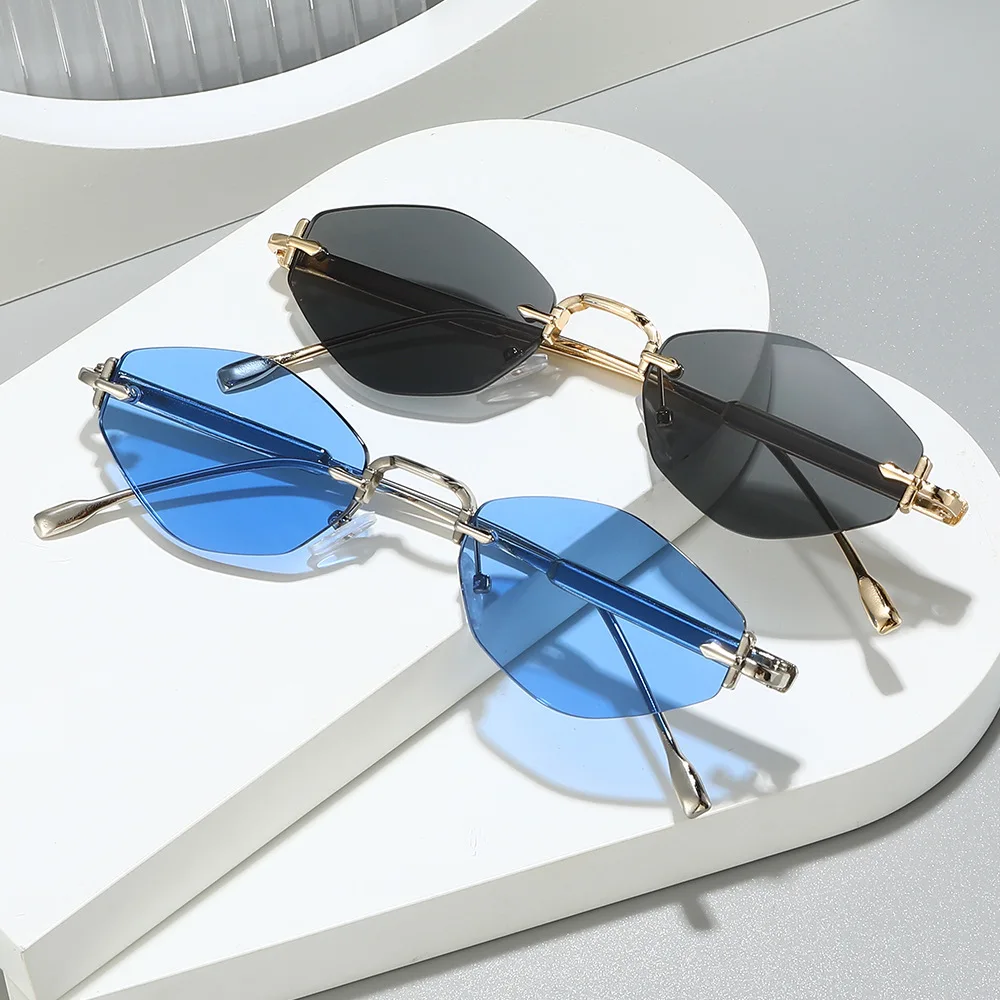 

3831 Geometric Rimless Sunglasses for Men & Women - Vintage Fashion Metal Frame, European American Ins Trendy Cool Style 512367