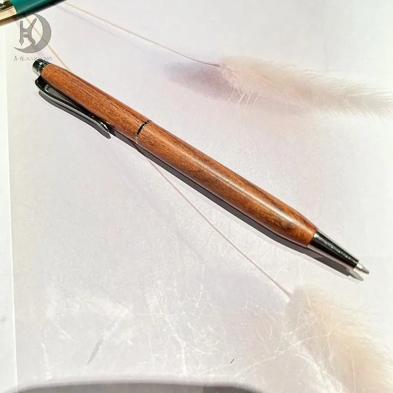 Schlanke, saure Holz-Kugelschreiber mit einziehbarer Spitze, schönes Geschenk für Geschäftsleute, Büroangestellte, Studenten, Lehrer, Hochzeiten, Weihnachten, mittlere Spitze (1 mm). – Detail 5