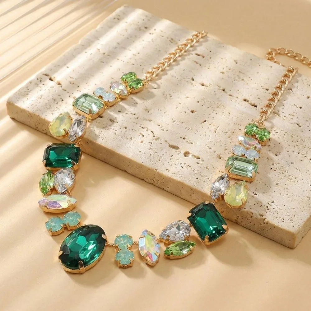 Personality Charm Rhinestone Necklace Decoration Crystal Vintage Chunky Necklace Light Luxury Exaggerated Necklace Neck Jewelry