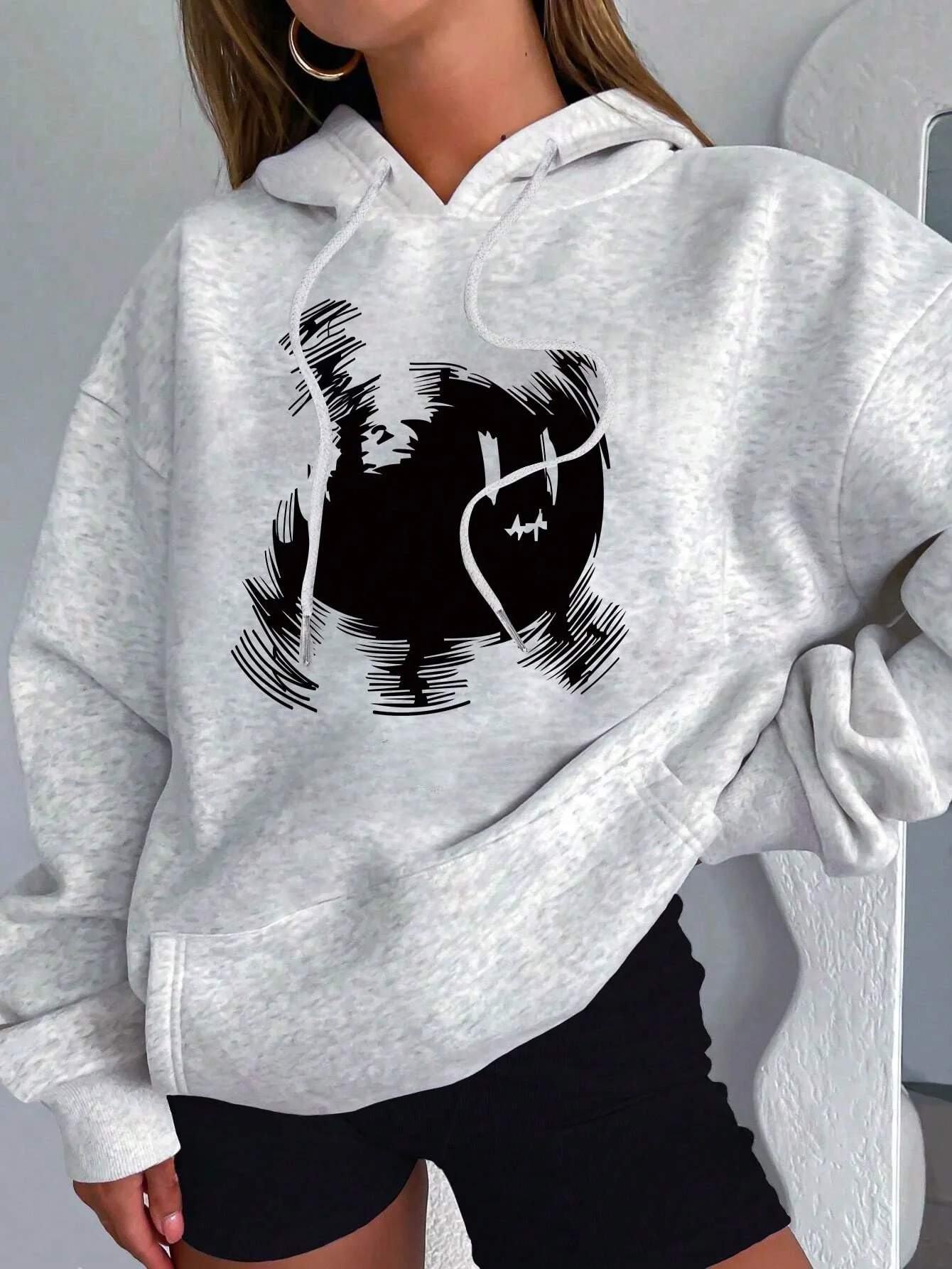 

Casual and comfortable women's casual hoodie sweatshirt, women's hoodie with funny demon print for fall and winter women