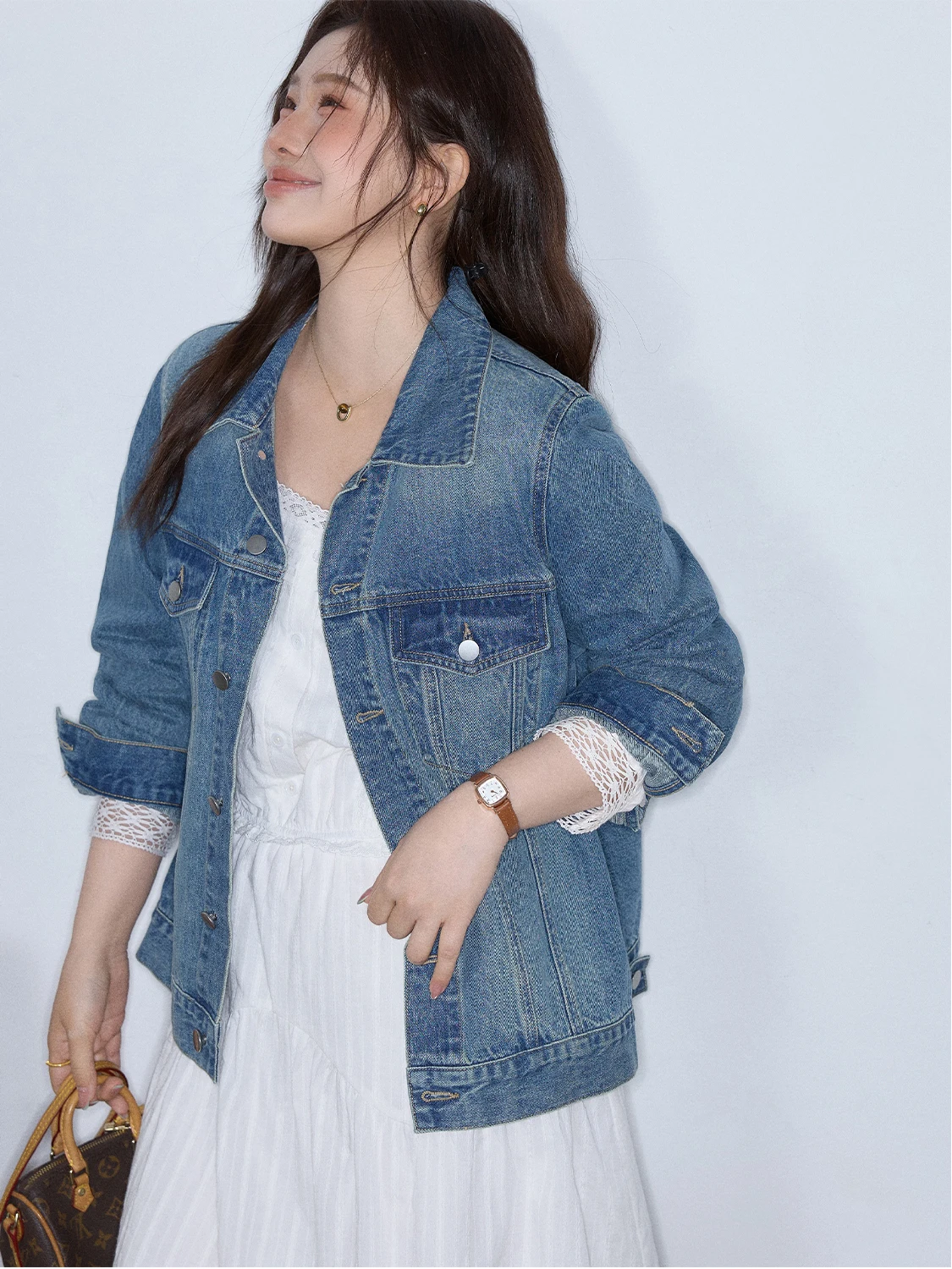 plus Size Women's Short Denim Jacket Casual Style Cotton Polyester Blend with Pockets for Plump Sister Blue Bamboo Shadow