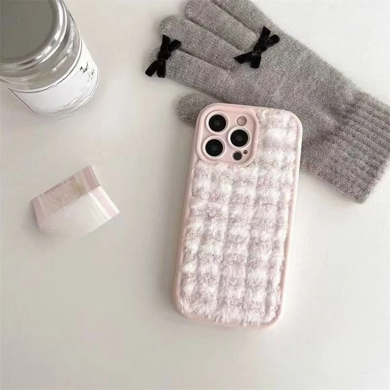 

Мягкий плюшевый чехол Ins Style для iPhone 17 Pro Max, Air 15, 14 Plus, 13, 12, 11 Pro Max – Зимняя коллекция