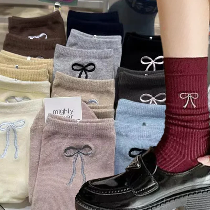 

Trendy Lolita Middle Tube Ankle Socks Sweet Girls Bowknot Kawaii Stockings Women Japanese Black White Socks Ankela Red Bow Sock