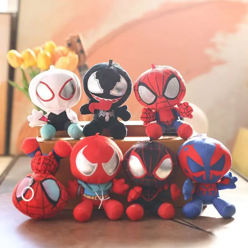 Spider Man Plüsch-Schlüsselanhänger, süßer Gwen Stacy Bag-Anhänger, Peter Parker, weiche Miles, gefüllte Accessoires für Weihnachten, Geburtstag, Geschenk