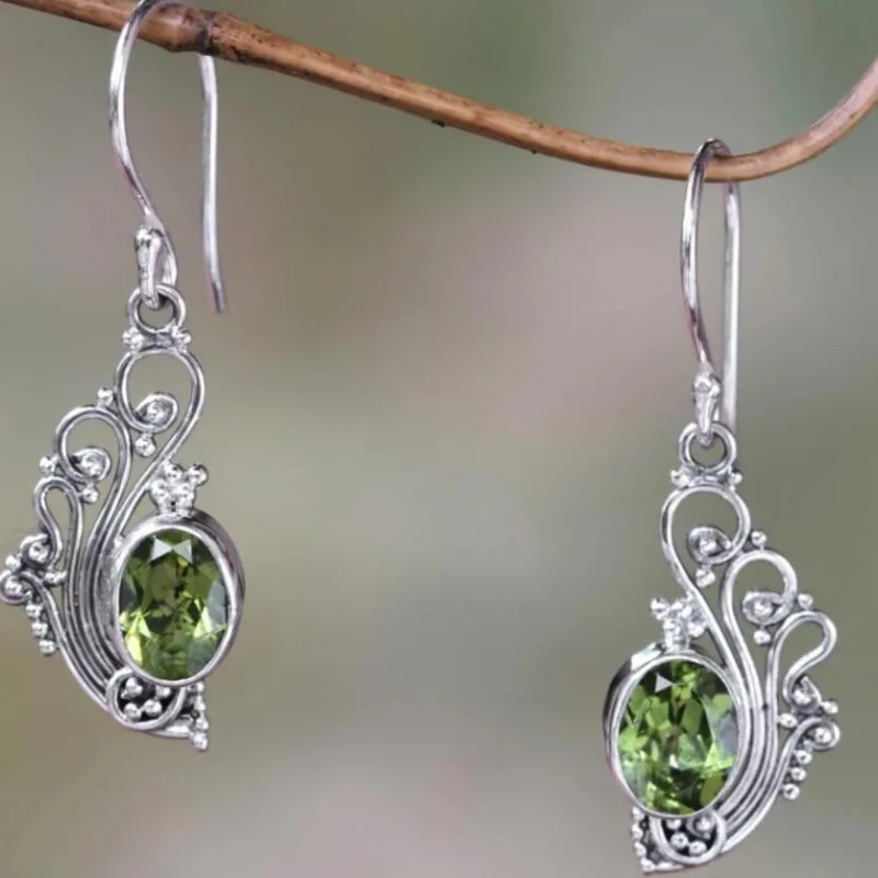 

Винтажные серьги серебристого цвета с овальными зелеными камнями, этнические металлические серьги с резным узором, висячие серьги для женщин, украшения